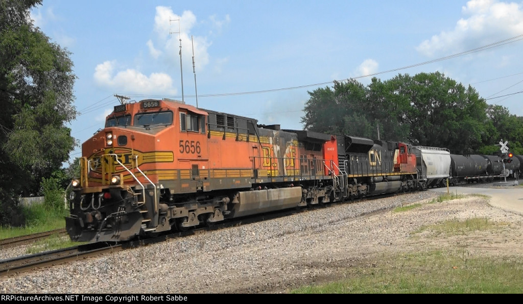 BNSF 5656